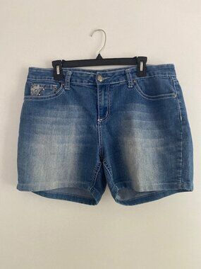 Denim Shorts With Lace & Rhinestone Pocket Accents Medium Wash Womens Size 16